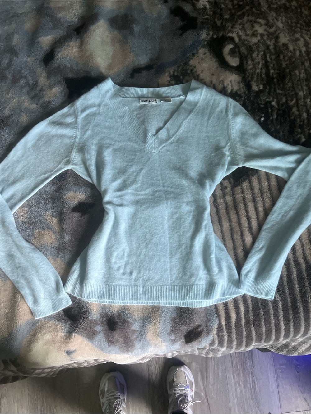 Wet Seal Soft Mint V-Neck Long Sleeve Top